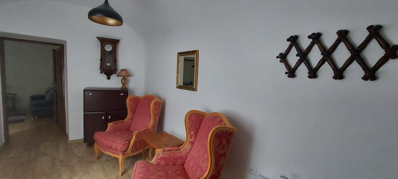 Penzion Tomino Banská Štiavnica エクステリア 写真