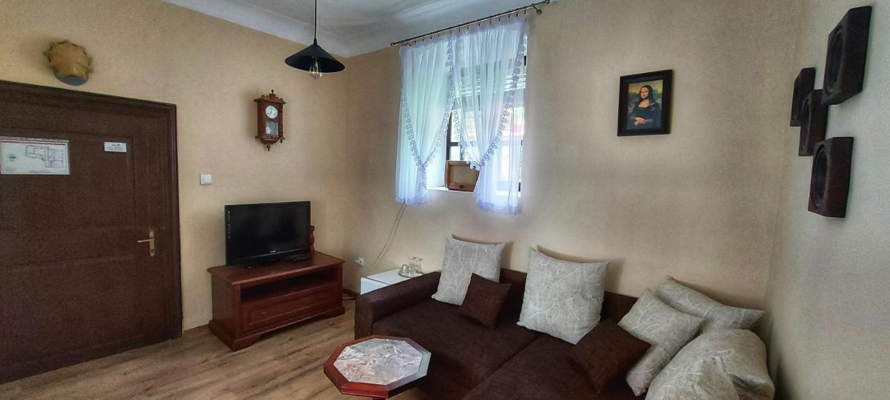 Penzion Tomino Banská Štiavnica エクステリア 写真