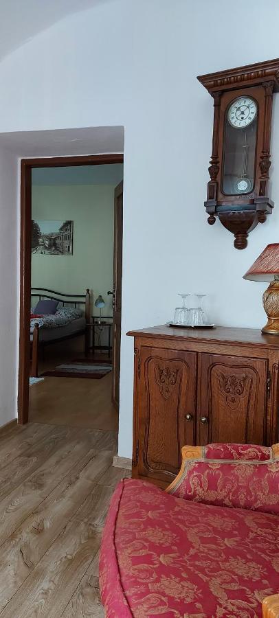 Penzion Tomino Banská Štiavnica エクステリア 写真