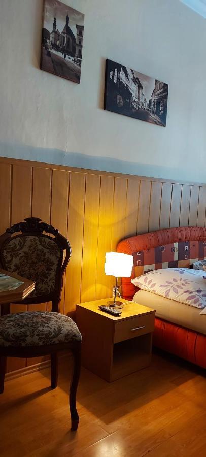 Penzion Tomino Banská Štiavnica エクステリア 写真