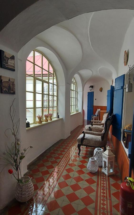 Penzion Tomino Banská Štiavnica エクステリア 写真