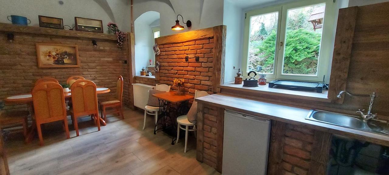 Penzion Tomino Banská Štiavnica エクステリア 写真