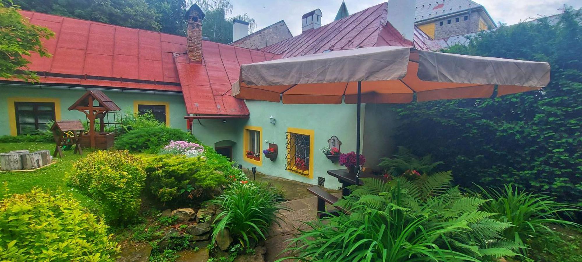 Penzion Tomino Banská Štiavnica エクステリア 写真