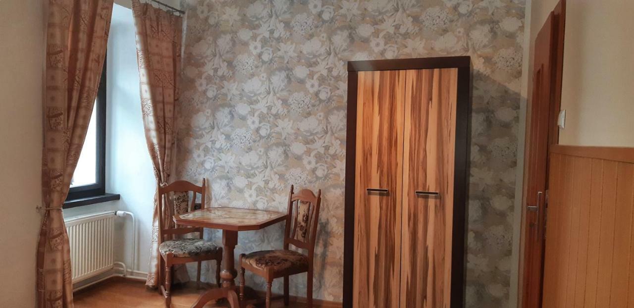Penzion Tomino Banská Štiavnica エクステリア 写真